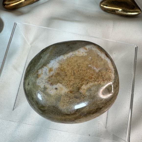 Ocean Jasper Palm Stone - Unique Coloring- Moonlike 🌕 - Picture 3 of 3